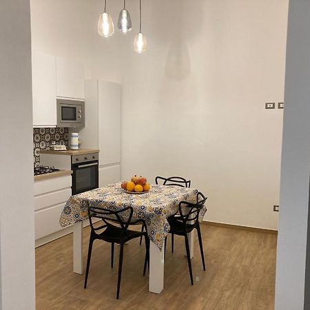 Casa Vacanze Al Trenta3 Marsala Bagian luar foto