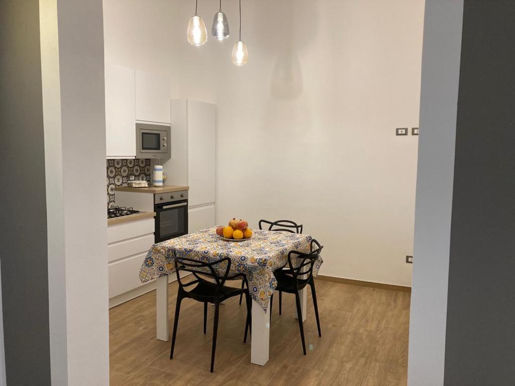 Casa Vacanze Al Trenta3 Marsala Bagian luar foto